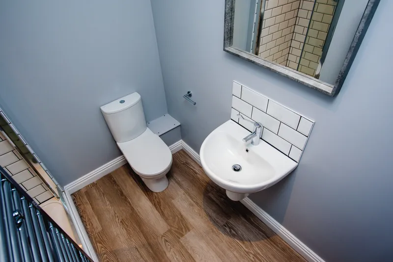 Flat F, 25 Lister Gate - Luxury 3 Bed City Centre Apartment - Thumbnail 11